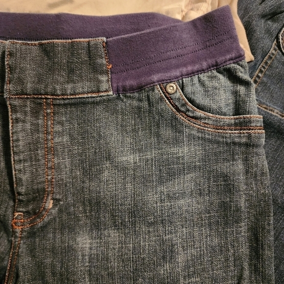 A.N.A. Maternity Cropped Blue Denim Jeans Low Panel Stretch Women's Small S EUC - Picture 4 of 10